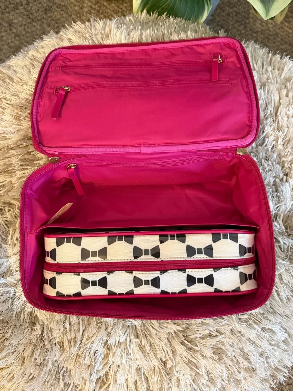 NWOT Kate Spade Bow Tie Cosmetic Case Set